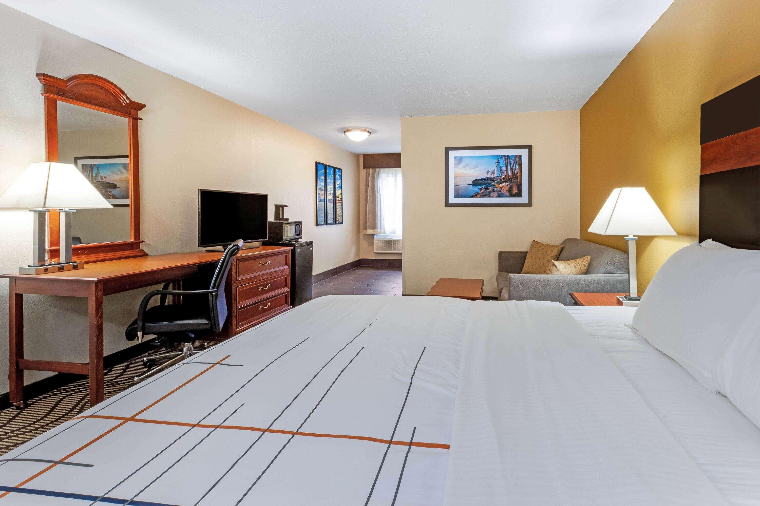 La Quinta Inn By Wyndham Sandusky Near Cedar Point Εξωτερικό φωτογραφία