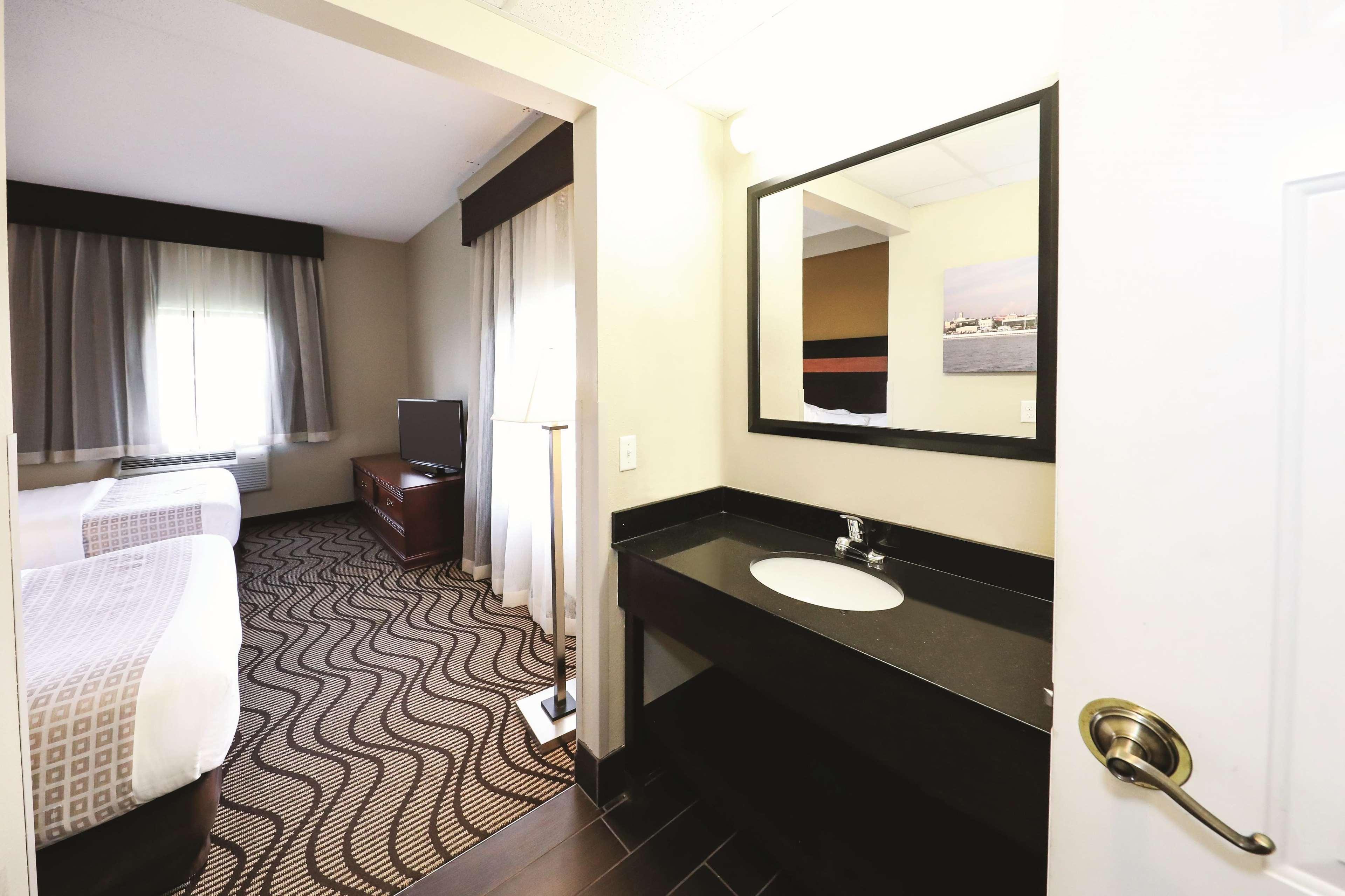 La Quinta Inn By Wyndham Sandusky Near Cedar Point Εξωτερικό φωτογραφία
