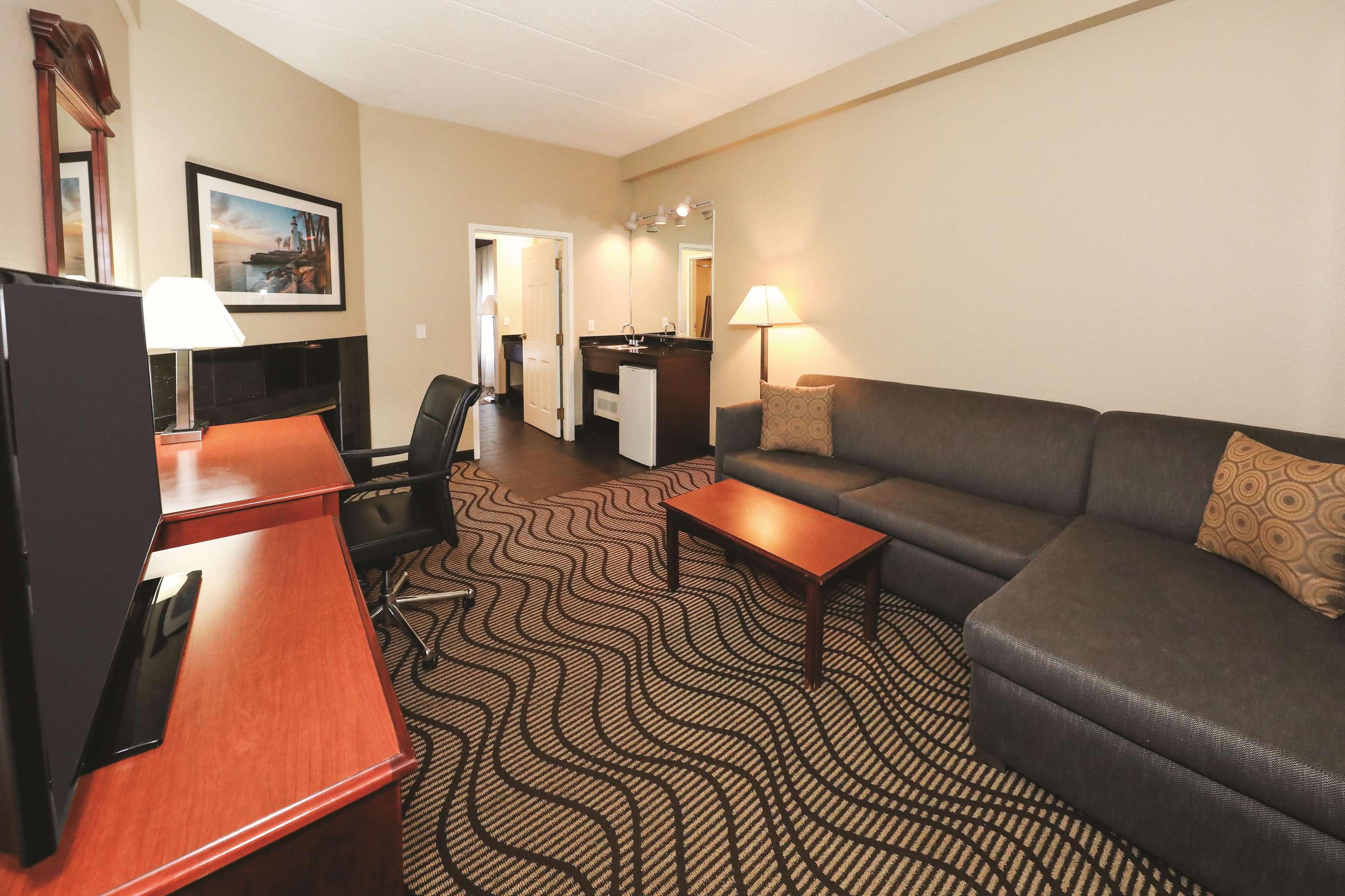 La Quinta Inn By Wyndham Sandusky Near Cedar Point Εξωτερικό φωτογραφία
