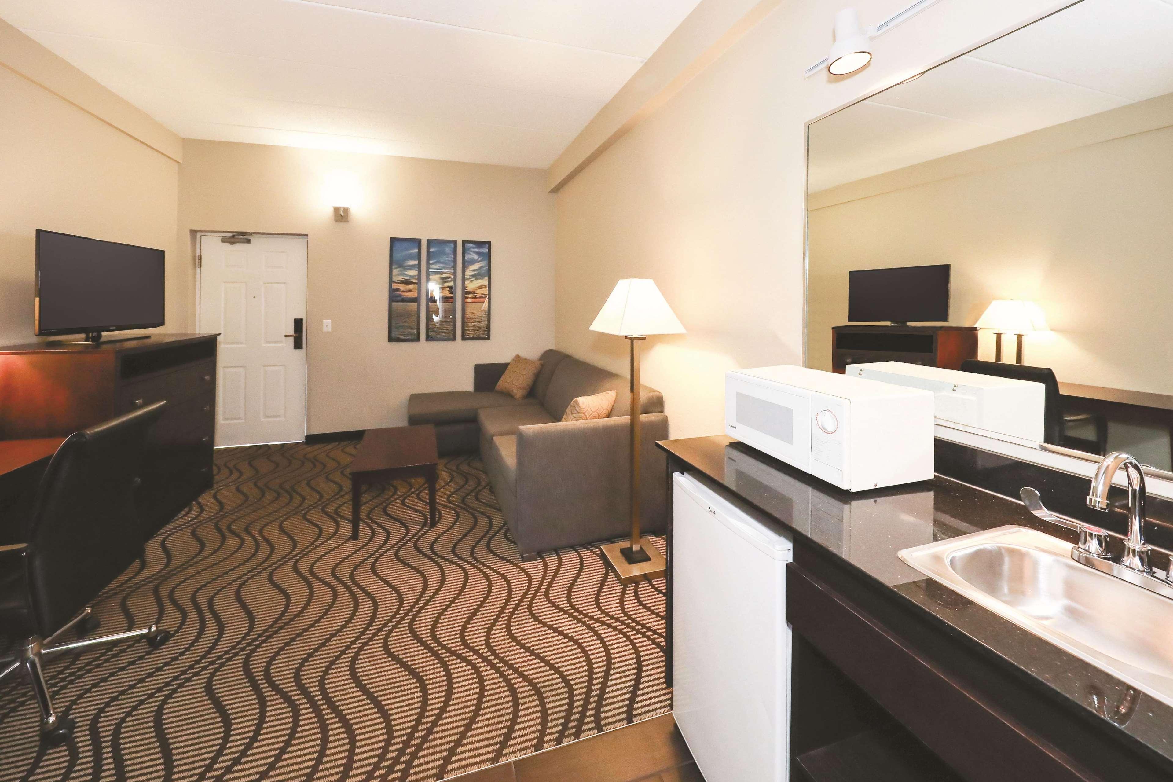 La Quinta Inn By Wyndham Sandusky Near Cedar Point Εξωτερικό φωτογραφία