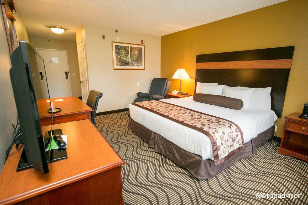 La Quinta Inn By Wyndham Sandusky Near Cedar Point Εξωτερικό φωτογραφία