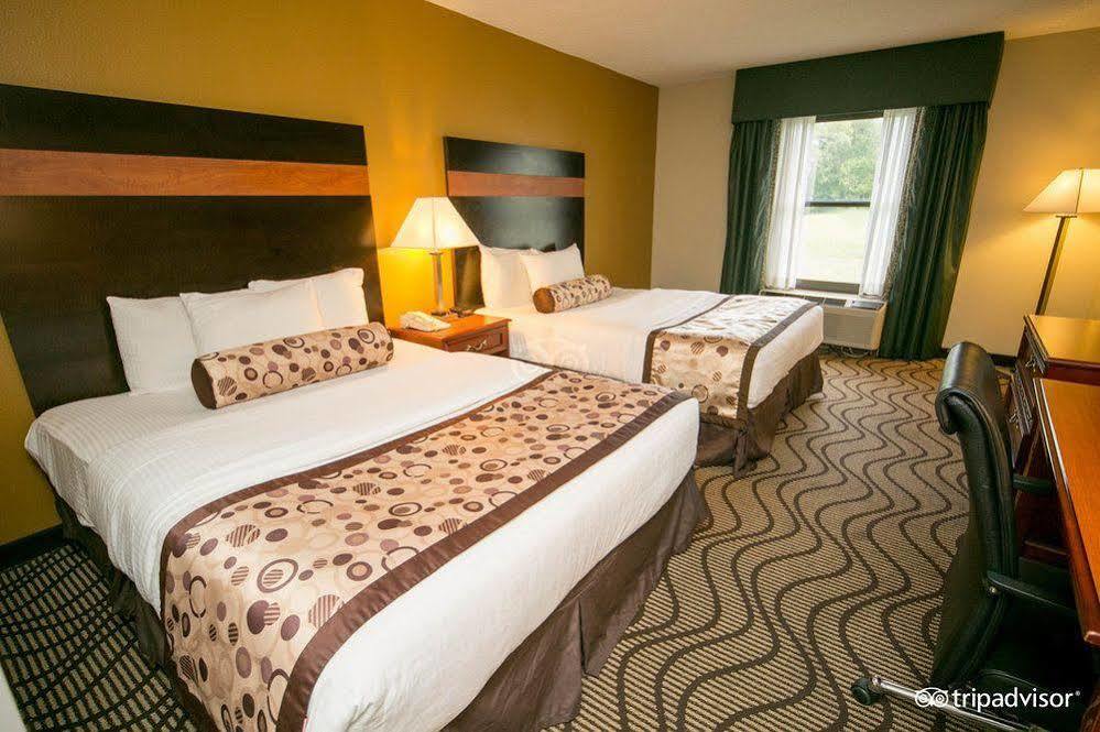 La Quinta Inn By Wyndham Sandusky Near Cedar Point Εξωτερικό φωτογραφία
